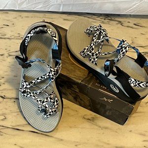 Women's Size 8 ZCloudx2 Glide Blue Chacos IN THE BOX